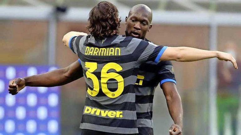 Internazionale blijft ongenaakbaar in Serie A, kleine zege AC Milan op AS Roma