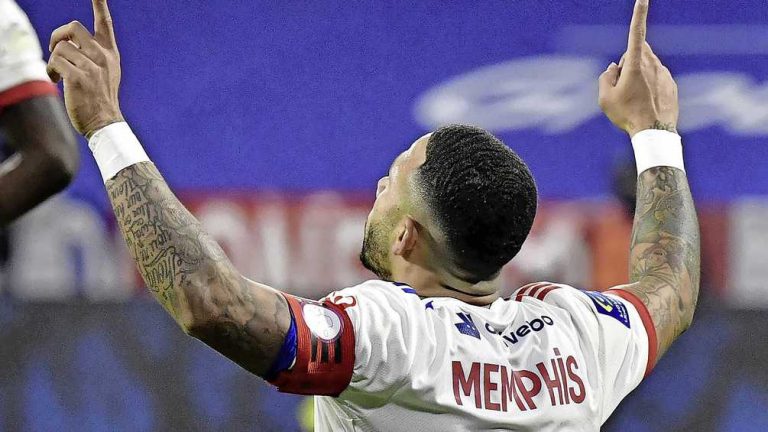 Memphis Depay scoort twee keer bij zege Olympique Lyon