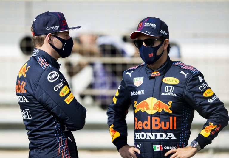Pérez (nog) niet verrast door Verstappen: ‘Wist namelijk al dat hij heel goed en compleet is’