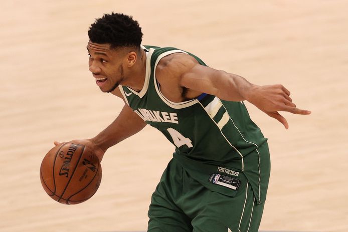 Giannis niet te houden in NBA: derde triple-double op rij
