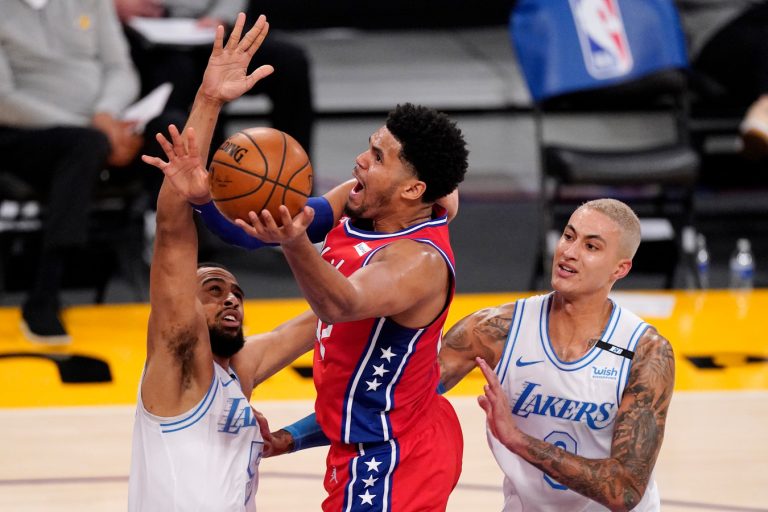 Vierde nederlaag op een rij voor basketballers LA Lakers
