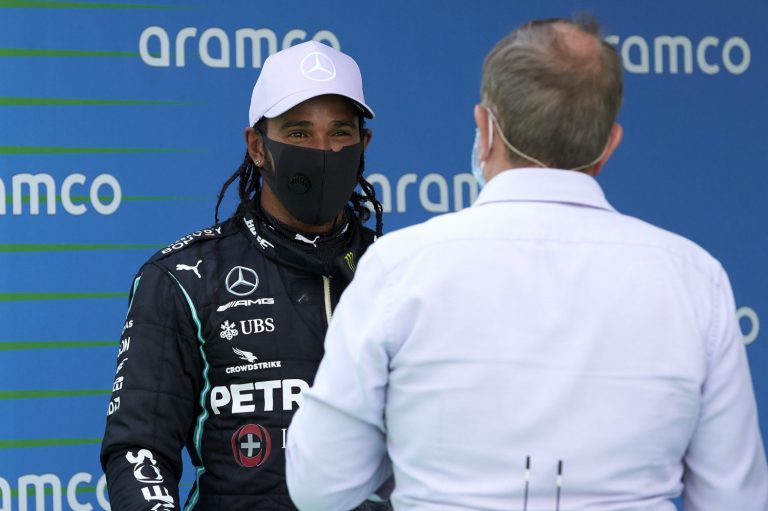 Brundle verwacht ‘wat frictie’ tussen Hamilton en Mercedes na contractsaga