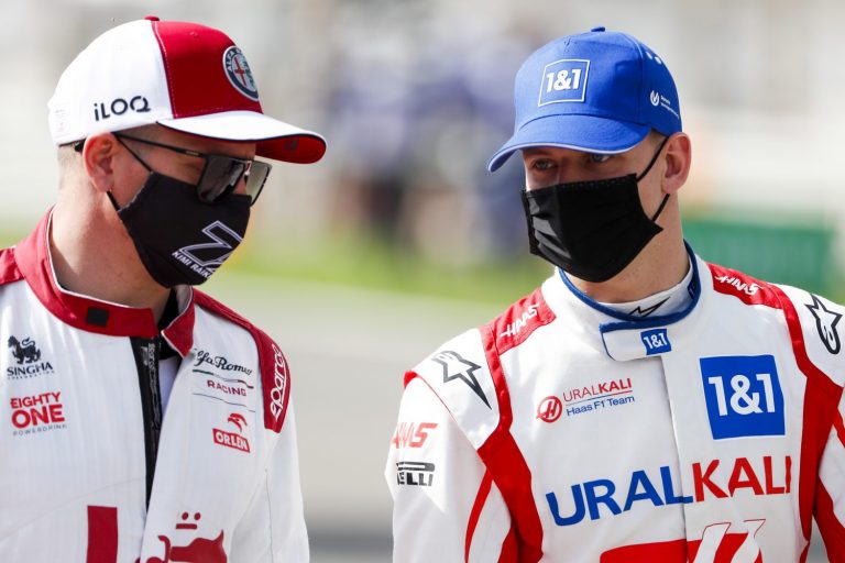 Räikkönen over Mick Schumacher: ‘Hij doet me erg aan zijn vader denken’