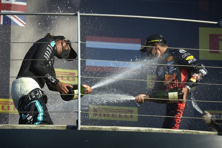 Geen champagne meer, maar wijn: F1 drinkt voortaan Ferrari Trento op het podium