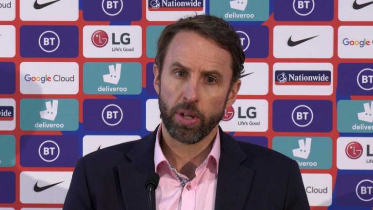 Engelse bondscoach Gareth Southgate pleit voor vaccins voor voetballers