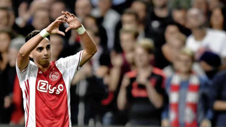 Ajax feliciteert jarige Nouri, ook fans dragen steentje bij