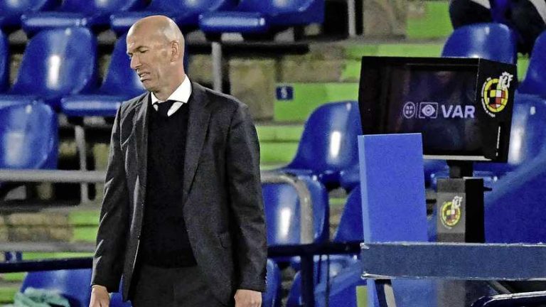 Zinédine Zidane weigert titeldroom op te geven: ’We blijven vechten tot het uiterste’