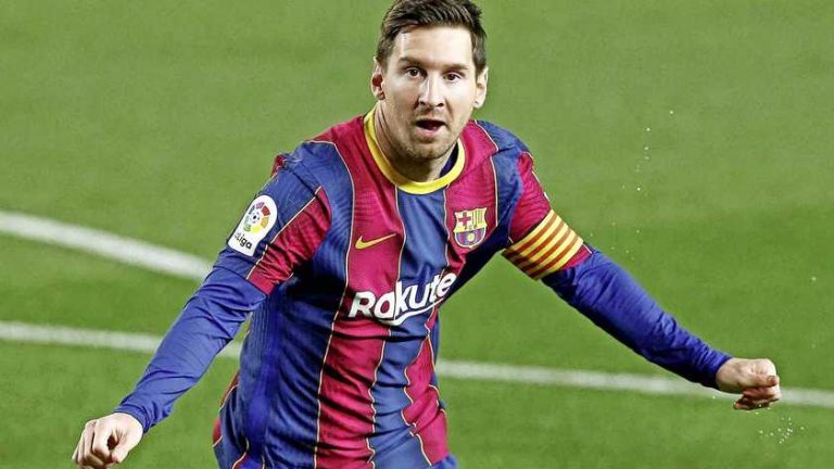 Spaanse zender: ’Lionel Messi blijft bij FC Barcelona, maar eist versterking’