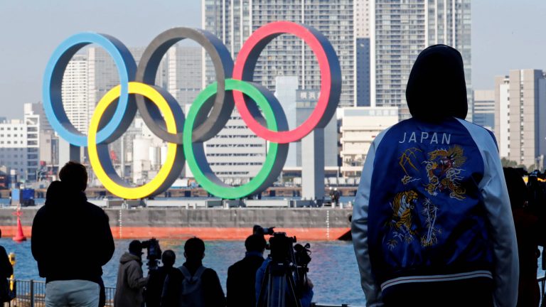 Japan roept drie maanden voor Olympische Spelen noodtoestand uit vanwege opmars corona
