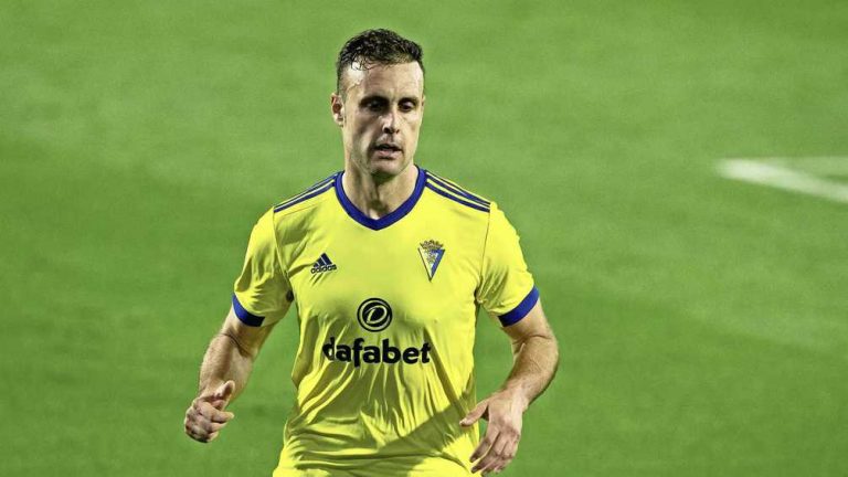 Cádiz-speler ontkent racisme en krijgt steun van zijn coach: ’Dit soort dingen doen wij niet’