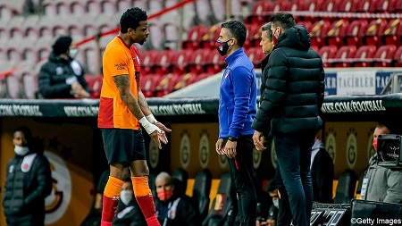 Onrust bij Galatasaray: “We zijn de seksfeestjes van Donk zat”