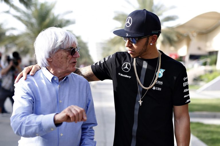 Ecclestone verwacht dat Hamilton de strijd in 2021 wint, ‘mede door Verstappen zelf’