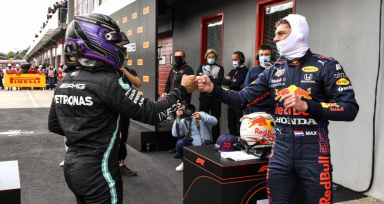 Hamilton koestert battle met Verstappen: ‘Max is hongerig, game on!’