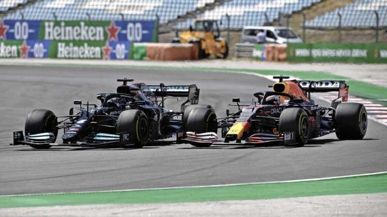Dominante Lewis Hamilton wint in Portugal, Max Verstappen tweede