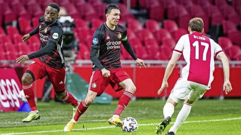 Aanvaller heeft gelimiteerde transfersom van vier miljoen euro : Ajax meldt zich voor Feyenoorder Steven Berghuis