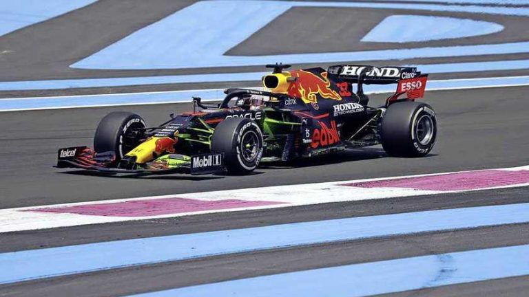 Max Verstappen derde tijdens eerste vrije training in Frankrijk