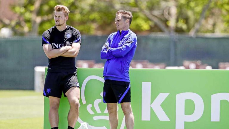 Matthijs de Ligt verlaat training Oranje met liesblessure
