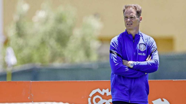 Frank de Boer houdt vast aan 5-3-2