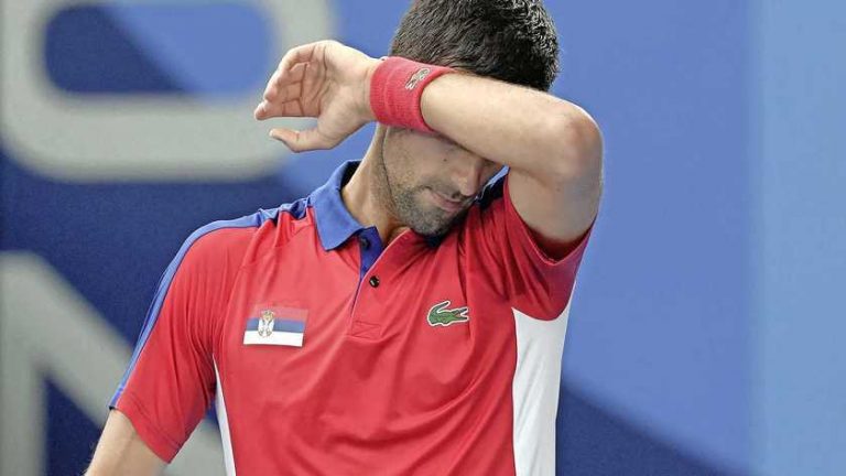 Novak Djokovic stort in tegen Alexander Zverev en kan Golden Slam vergeten