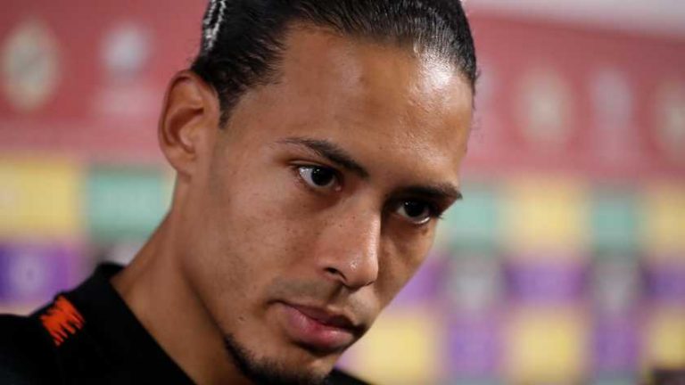 Virgil van Dijk mee op trainingskamp met Liverpool