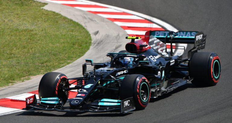 VT2: Mercedes heeft zaakjes voor elkaar, Verstappen nog lang niet tevreden