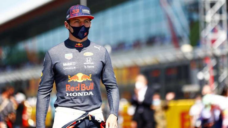 Max Verstappen maakt het goed, een dag na de crash