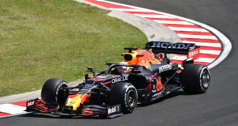 VT1: Verstappen begint weekend met snelste tijd op de Hungaroring