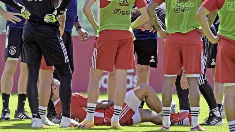 Rechtsback maanden aan de kant met gescheurde kruisband : Drama voor Ajax-verdediger Sean Klaiber