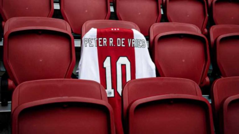 Ajax staat stil bij overlijden Peter R. de Vries