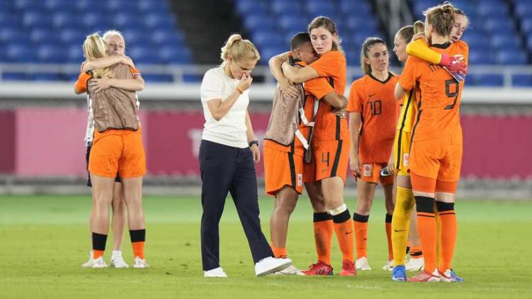 Tijdperk Sarina Wiegman bij Oranje Leeuwinnen ten einde na olympisch penaltydrama