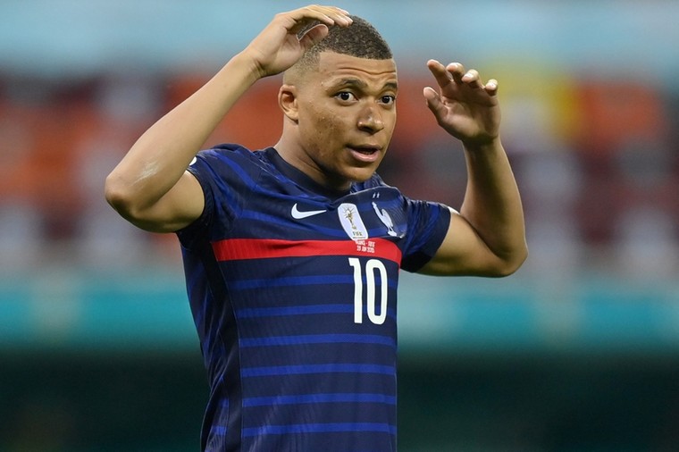 Druk op PSG neemt toe: het spel rond Mbappé is in volle gang