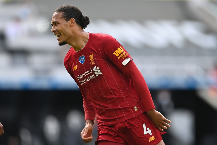 Oranje-captain Van Dijk sluit donkere periode af met rentree na 285 dagen