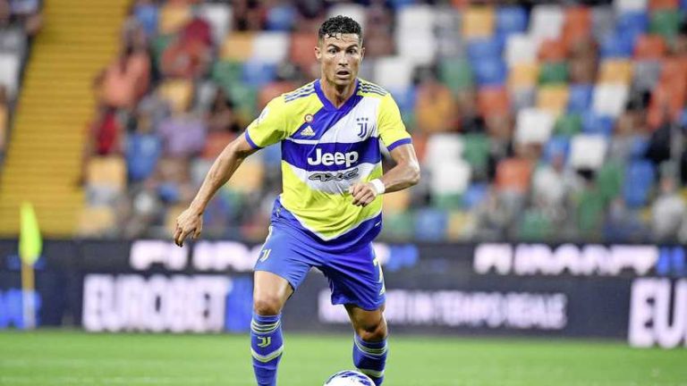 Juventus-coach Massimiliano Allegri verklaart waarom hij Cristiano Ronaldo op de bank zette