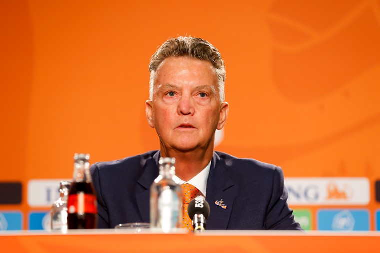 Van Gaal schaart zich achter KNVB inzake Qatar: ‘Duidelijk dat je actie moet voeren’