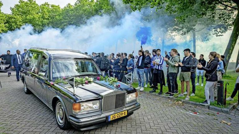Laatste applaus voor Ajax-talent Noah Gesser en zijn broer Isay: ’Het is onwerkelijk’