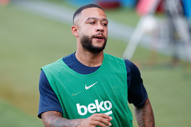 Memphis direct gebombardeerd tot leider bij Barcelona