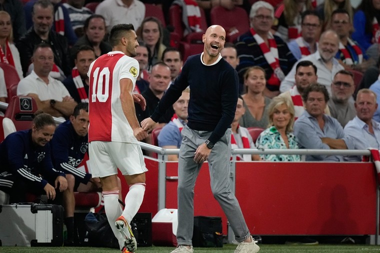 Ajax toont zich genadig voor NEC na denderende openingsfase