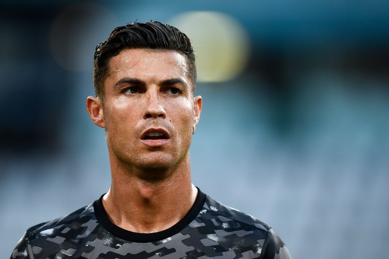 Ronaldo verbreekt de stilte en sluit terugkeer naar Real Madrid uit