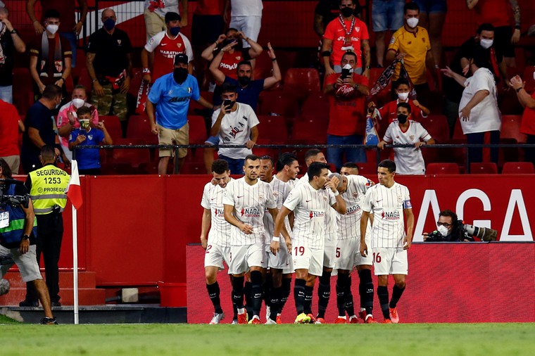 Hoofdrol Idrissi bij simpele zege Sevilla, debutant Lamela blinkt uit