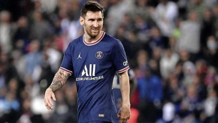 Lionel Messi met knieblessure voorlopig aan de kant bij Paris Saint-Germain