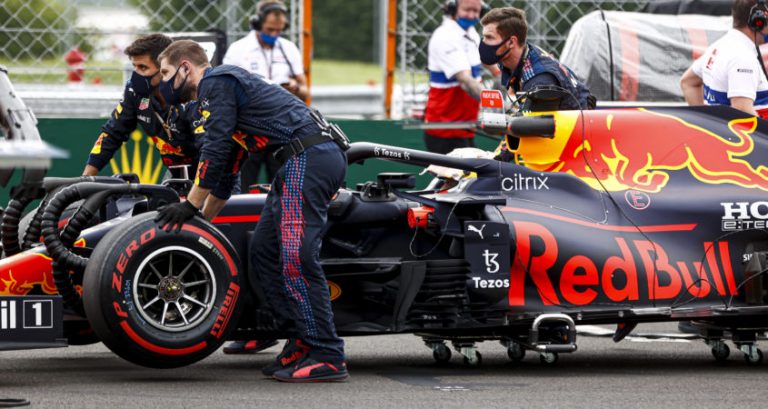 Marko sluit motorwissel en extra gridstraf in Sotsji niet uit voor Verstappen