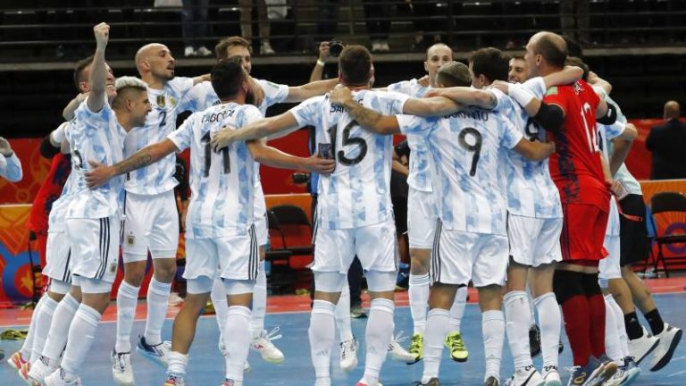 Titelhouder Argentinië naar finale WK zaalvoetbal, ten koste van rivaal Brazilië