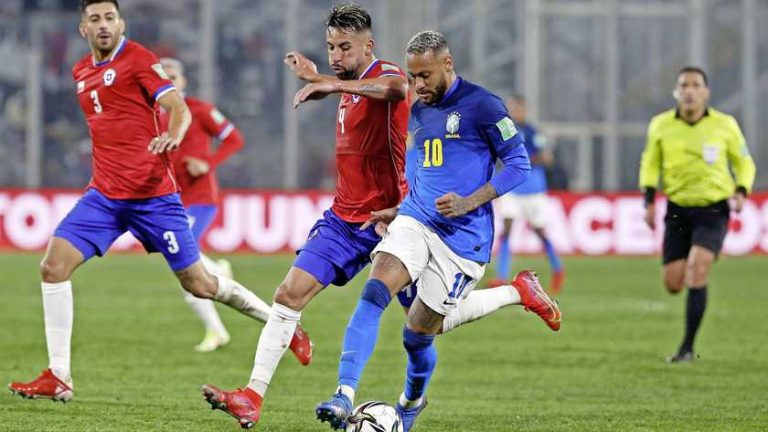 Neymar met zelfspot: ’Shirtje was maatje L’