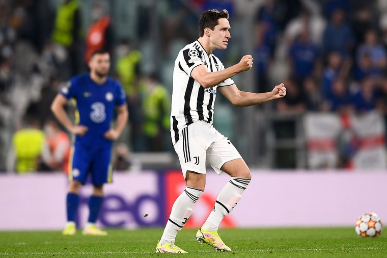 Juventus doet CL-houder Chelsea pijn dankzij bliksemdoelpunt Chiesa