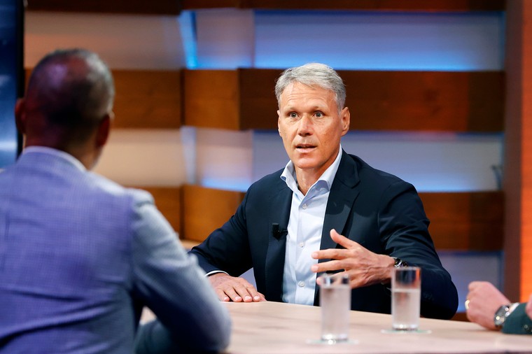 Van Basten praat met Wenger over revolutionaire WK-plannen