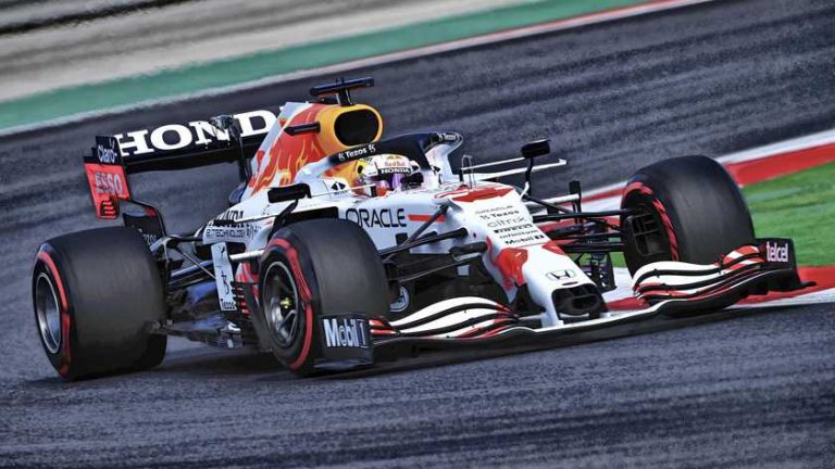 Max Verstappen ziet Lewis Hamilton opnieuw als snelste rond gaan in Turkije