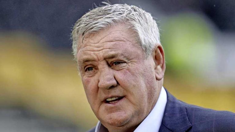 Na spraakmakende overname gunt Newcastle United trainer Steve Bruce ’gewoon’ jubileumduel