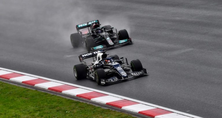 Tsunoda: ‘Wilde Hamilton langer achter me houden voor Verstappen’