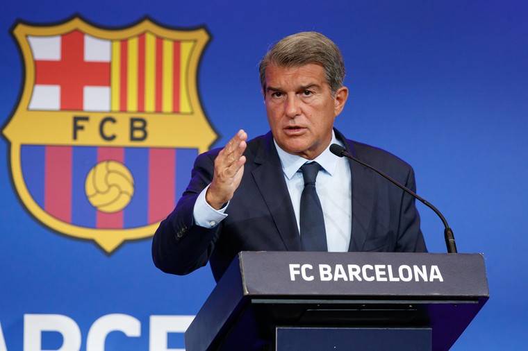 Laporta: ‘Clublegende Koeman blijft trainer van Barcelona’