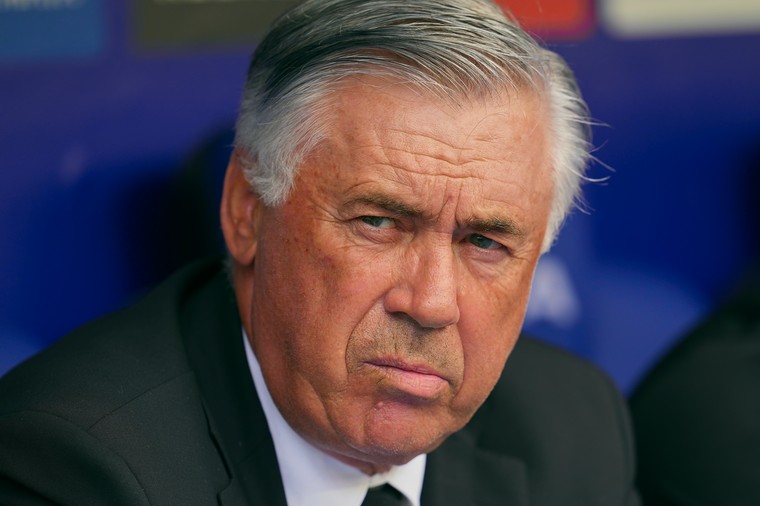 Ancelotti neemt het op voor Koeman in aanloop naar El Clásico
